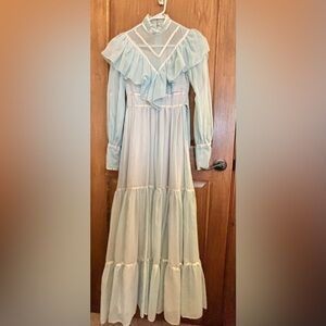Vintage JC Penney Fashions Blue long sleeved Victorian style dress size 3/4